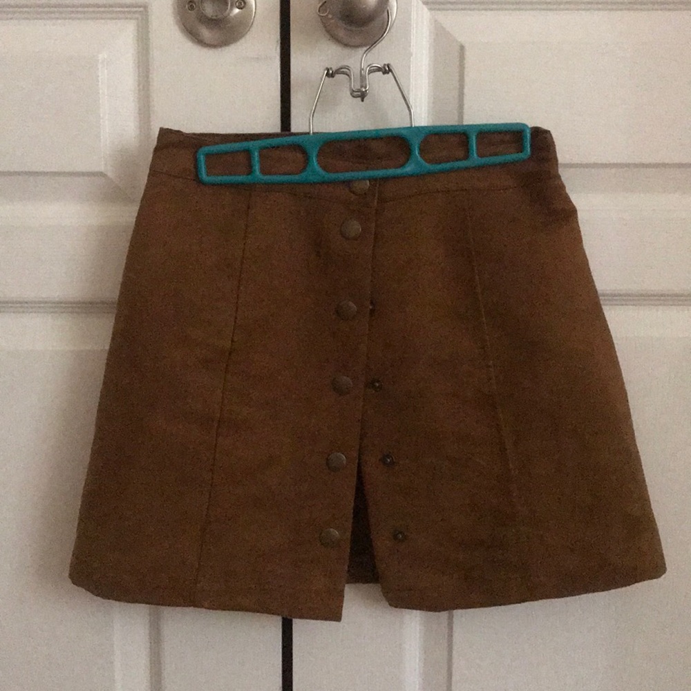 Tan suede button up skirt!